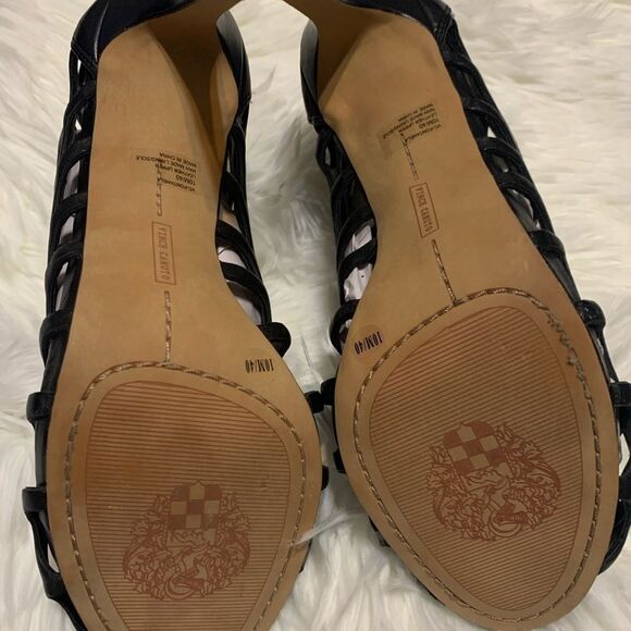 Vince Camuto Fontanela Cut-out Leather Bootie SZ 10US/40EU Black (Pre-Loved) EUC - Picture 10 of 11